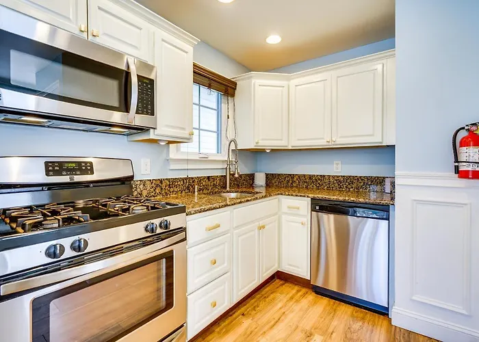 New Jersey Abode - Near Theme Parks, Walk To Beach